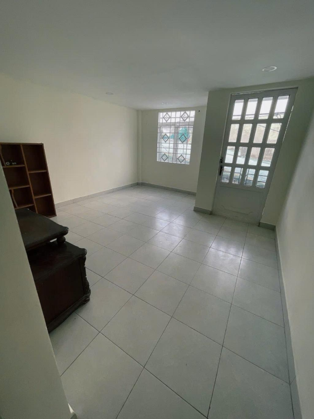 Bán nhà Đường Kênh Tân Hóa - 45m2 – 4 tầng- cách 20m ra mặt tiền- nhỉnh 4 tỷ.